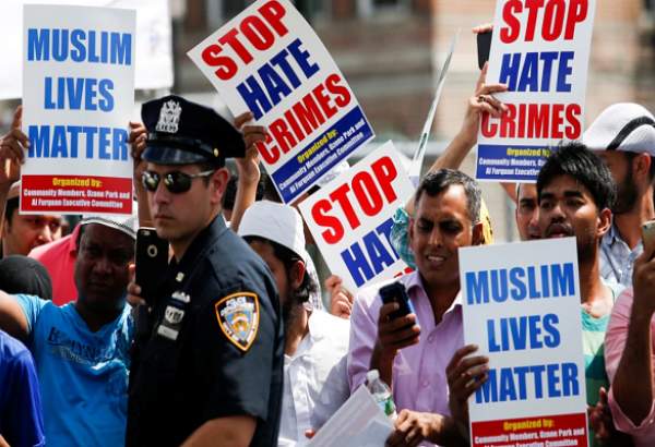Muslims, Jews increasingly fear of religious-based violence even if not personally targeted