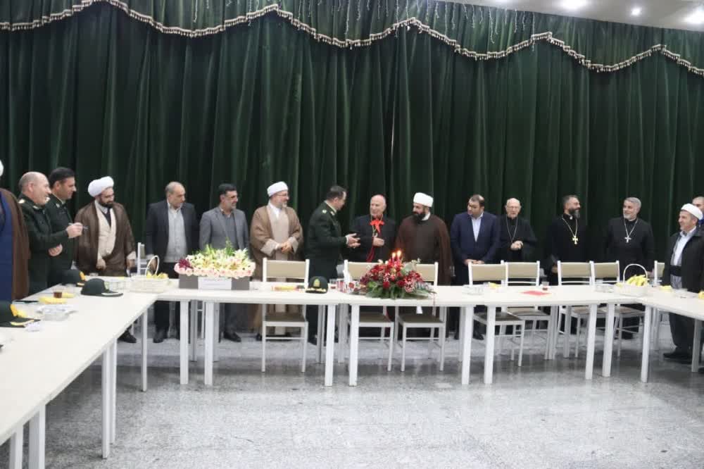 وحدت اقوام و ادیان در آذربایجان‌غربی الگویی برای سایر استان‌ها است