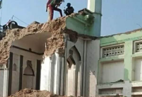 Indian authorities demolish ancient mosque for construction project