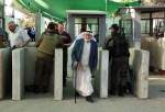 Israeli forces detain al-Aqsa Mosque director