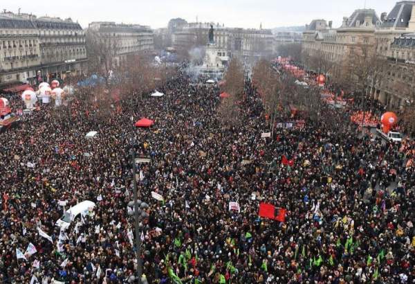 فرانس میں عوام کا احتجاج  