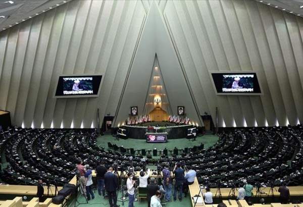 Le parlement iranien désignera les armées européennes comme terroristes