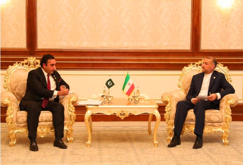 وزير الخارجية الایرانی يلتقي نظيره الباكستاني في طشقند