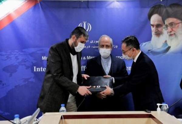 اهدای ۸ دستگاه آمبولانس سازمان ملل  به جمعیت افغان مقیم ایران