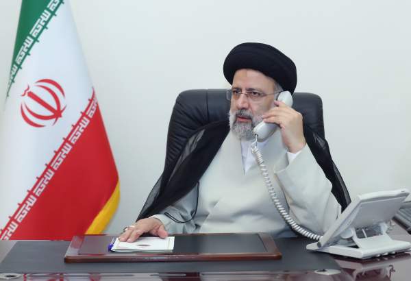 الرئيس الايراني يؤكد على ضرورة الإسراع بعمليات الإغاثة في المناطق المتضررة من الزلزال
