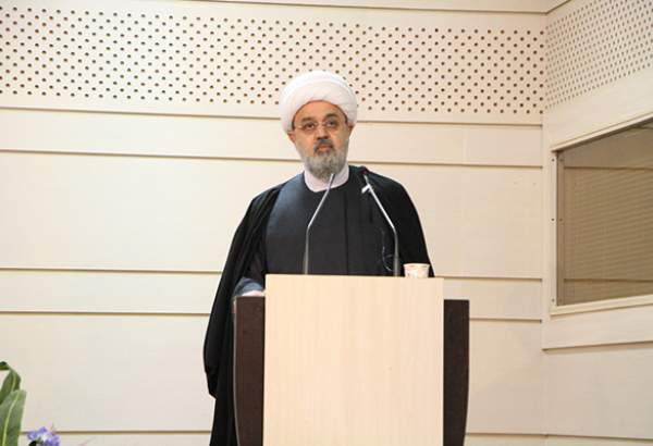 الدكتور شهرياري : الاسلام يؤكد على تعزيز اركان الاسرة والتعاطف بين اعضائها