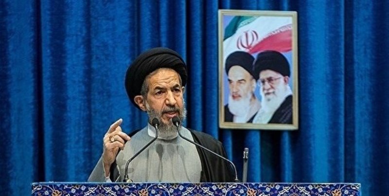 خطيب الجمعة طهران: النظام الاقتصادي في البلاد يتسم بالشفافية و يمضي نحو التقدم