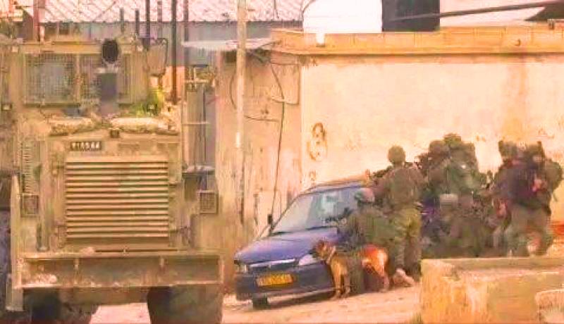قوات الاحتلال تبدأ بالانسحاب بعد اشتباكات عنيفة مع أهالي مخيم عقبة جبر بأريحا  