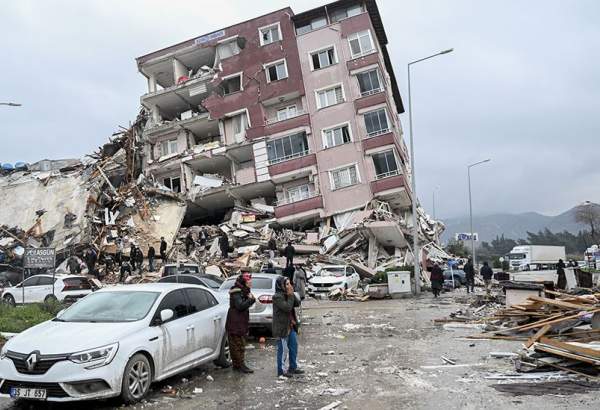 Le bilan du séisme dépasse les 5 000 morts en Turquie et en Syrie