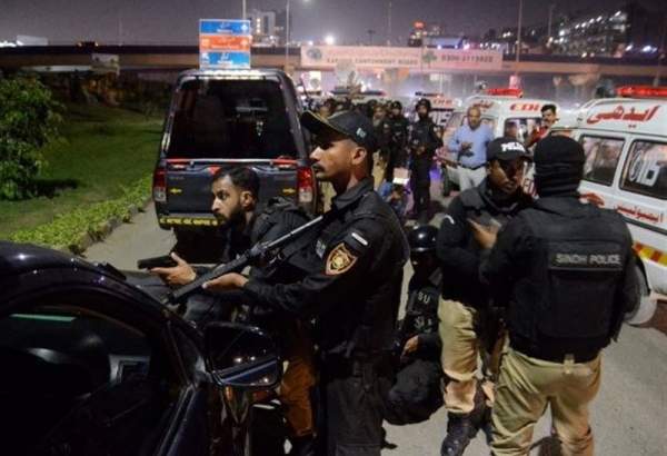 Seven killed in militants attack on Karachi police station