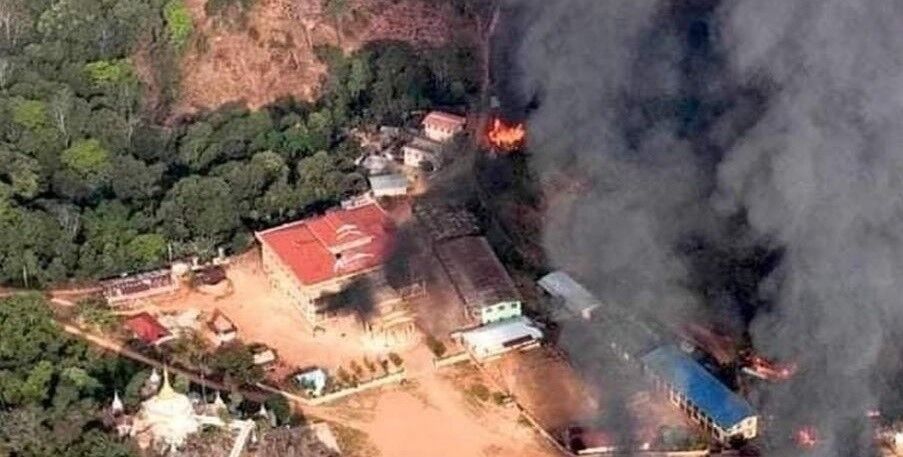 بمباران صومعه ای در میانمار ۳۰ کشته برجای گذاشت