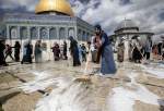 مقدسيون ينظفون المسجد الأقصى استعدادًا لاستقبال شهر رمضان المبارك  