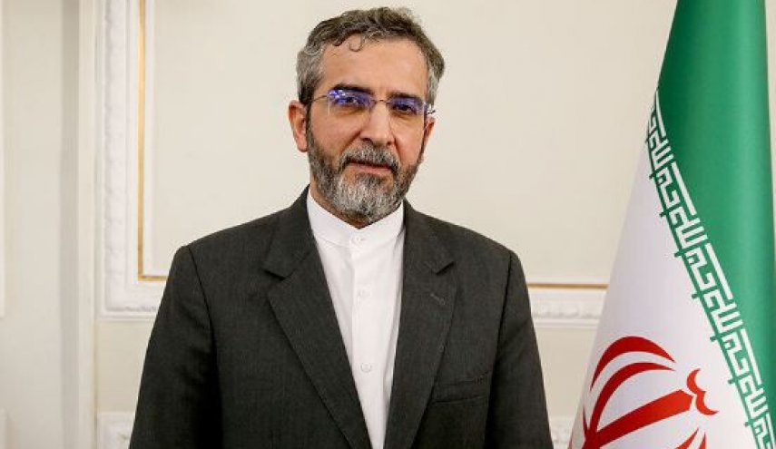 باقري كني يغادر طهران إلى أرمينيا
