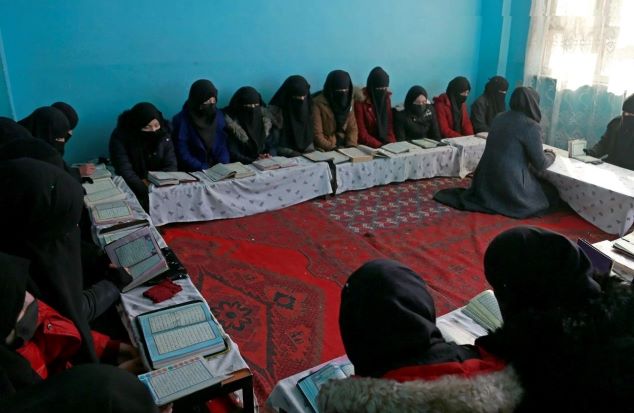 Religious schools, only choice for Afghan girls banned from high schools, universities (photo)  <img src="/images/picture_icon.png" width="13" height="13" border="0" align="top">