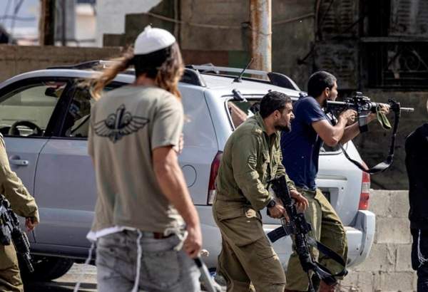 Israeli armed settlers hold provocative march in al-Khalil