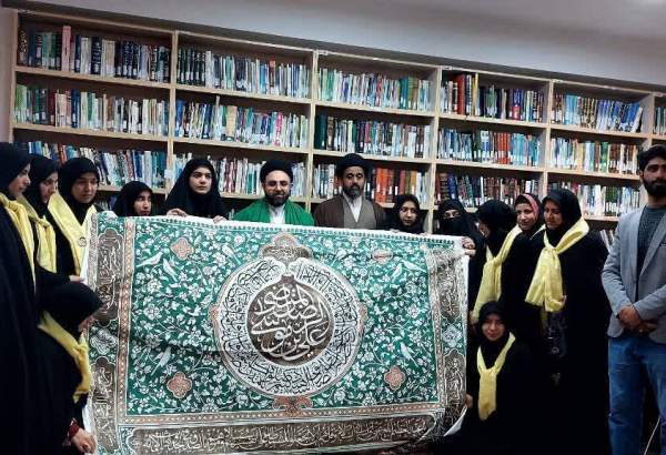 حرم امام رضا (ع) کی جانب سے غیر ایرانی زائرین کے لئے تربیتی کورس کا انعقاد