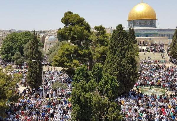 هزاران فلسطینی در نماز جمعه مسجد مبارک الاقصی حضور یافتند