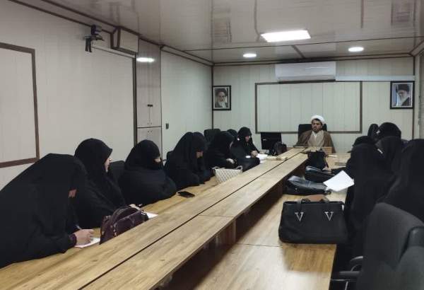 غرفه دختران انقلاب در سطح شهر ارومیه راه‌اندازی شد