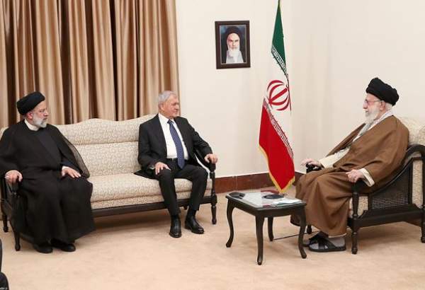 Le président irakien rencontre le Leader de la Révolution islamique  