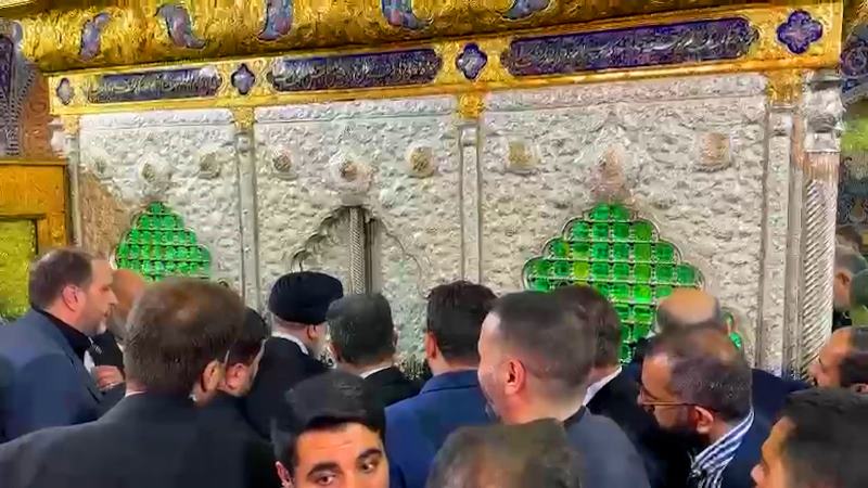 ایة الله رئيسي يزور مقام  السيدة رقية "عليها السلام" في دمشق  