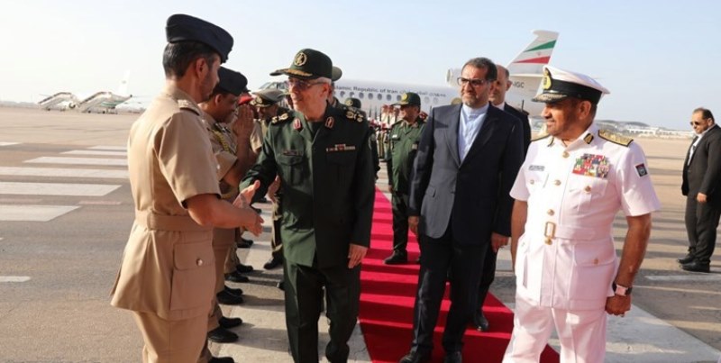 اللواء باقري : زيارتي لسلطنة عمان تصب في التعاون والدفع بالسلام داخل المنطقة