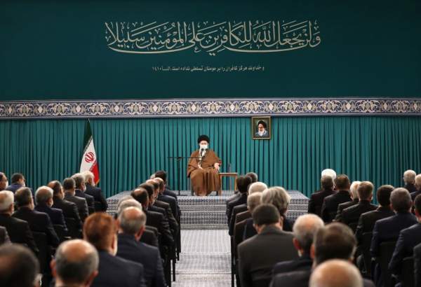 رہبر معظم انقلاب اسلامی سے وزارت خارجہ کے سفیروں اور حکام کی ملاقات  
