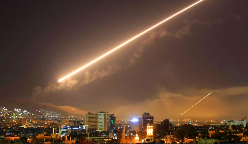 عدوان إسرائيلي جديد على محيط دمشق.. والدفاعات الجوية تتصدى