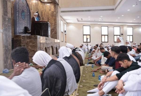 Al Kalifa bans political sermons at mosques