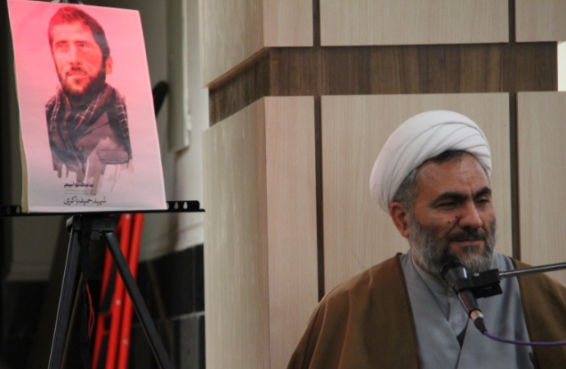 انقلاب امام خمینی(ره)مسیر الحادی دنیا را تغییر داد