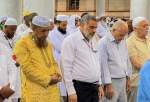 Hajj, time to pray, make new friends (photo)  