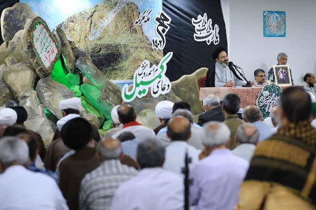 الحجاج الايرانيون في مكة المكرمة والمدينة المنورة يؤدون مراسم دعاء كميل