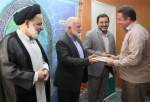 مراسم "قرار همدلی" در مجمع تقریب برگزار شد/حجت الاسلام موسوی:بسیج مهمترین پشتوانه نظام در مقابله با توطئه های دشمن است 