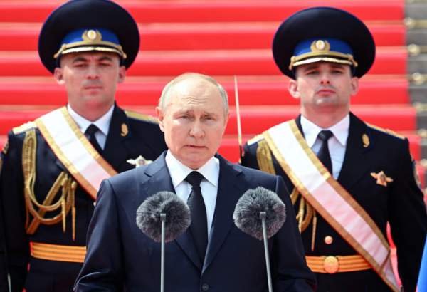 Putin hails army over swift action during mutiny