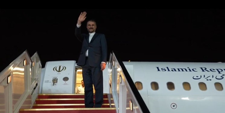 وزير الخارجية الايرانية  يغادر طهران متوجها إلى باكو