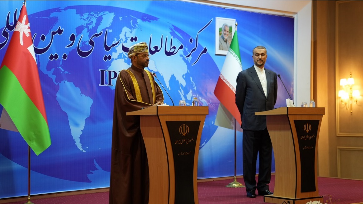 وزير الخارجية العماني : سياسة السلطنة قائمة على ارادة قوية لتعزيز السلام والامن
