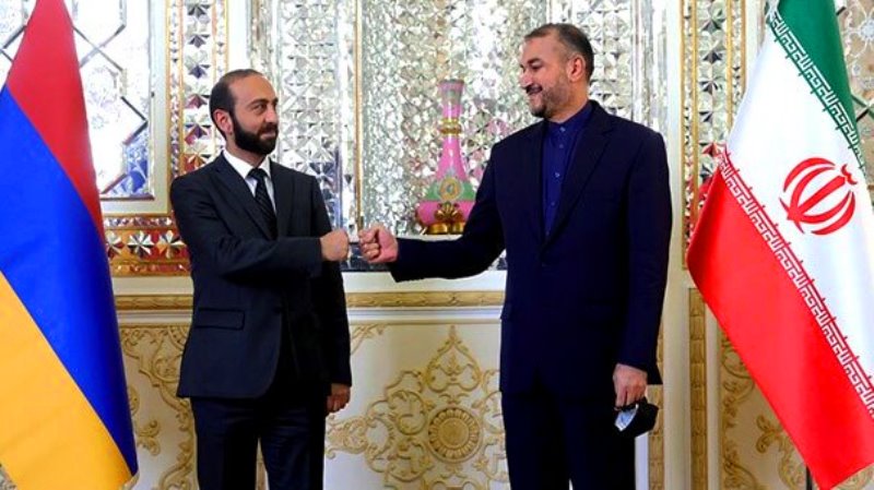 وزير الخارجية الايراني يستقبل نظيره الارميني