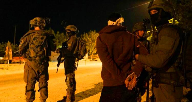 اعتقالات ومواجهات خلال مداهمة قوات الاحتلال لعدة مناطق بالضفة والقدس
