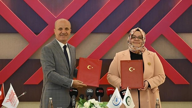 امضای پروتکل ارائه خدمات آموزشی به کشورهای سازمان "همکاری اسلامی" توسط ترکیه
