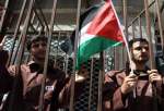 1,000 Palestinian prisoners go on hunger strike in Israeli prisons