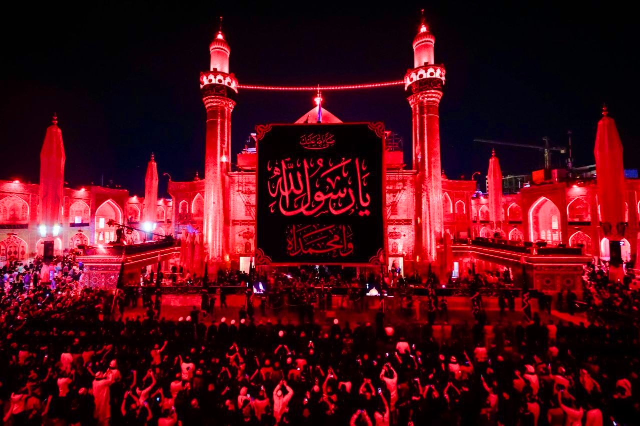 Imam Ali shrine clad in black on eve of Prophet Mohammad demise anniversary (photo)  