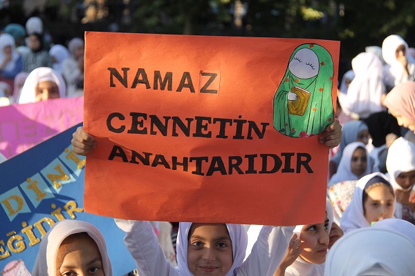 اختتامیه برنامه «زندگی با نماز زیباست» ویژه کودکان در ترکیه