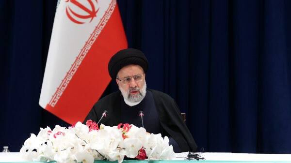 اية الله رئيسي : استخدام لغة القوة ضد الشعب الإيراني لن يجدي نفعا