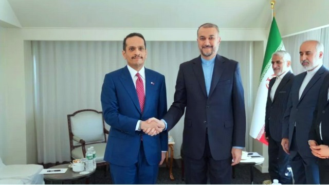 وزير الخارجية الايراني يشكر قطر لدورها في قضیة تبادل السجناء بين إيران وامريكا