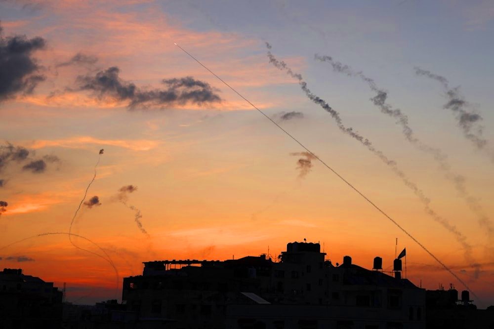 رشقات صاروخية مكثفة من غزة باتجاه الأراضي المحتلة