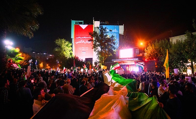 اجتماع مردم تهران در میدان فلسطین در حمایت از عملیات طوفان الاقصی  