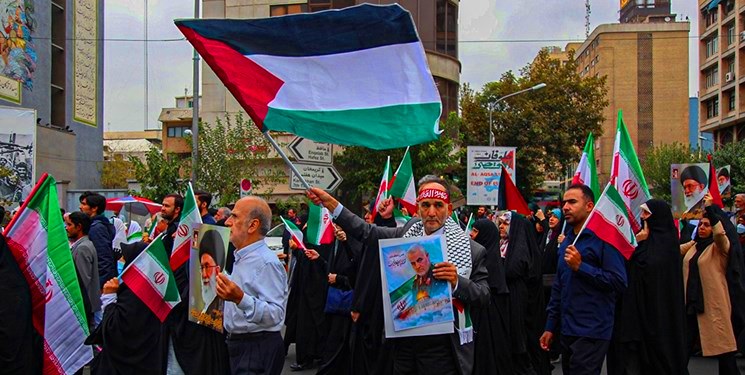 انطلاق مسيرات في جميع أنحاء إيران تنديداً بجرائم الكيان الصهيوني