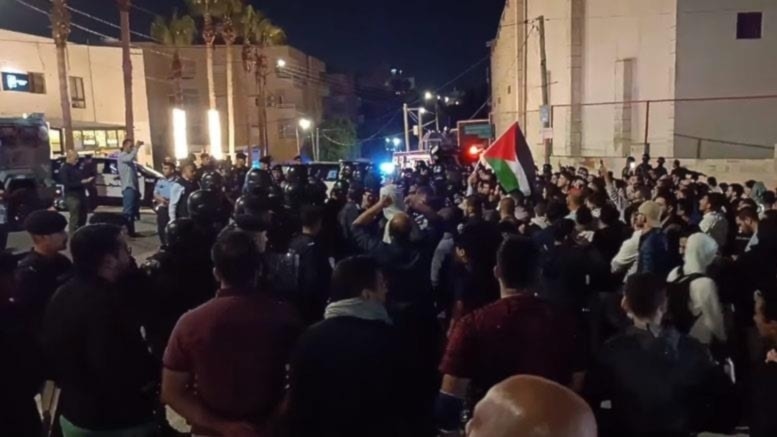 الاحتلال الإسرائيلي يخلي سفاراته لدى 5 دول بينها مصر والأردن