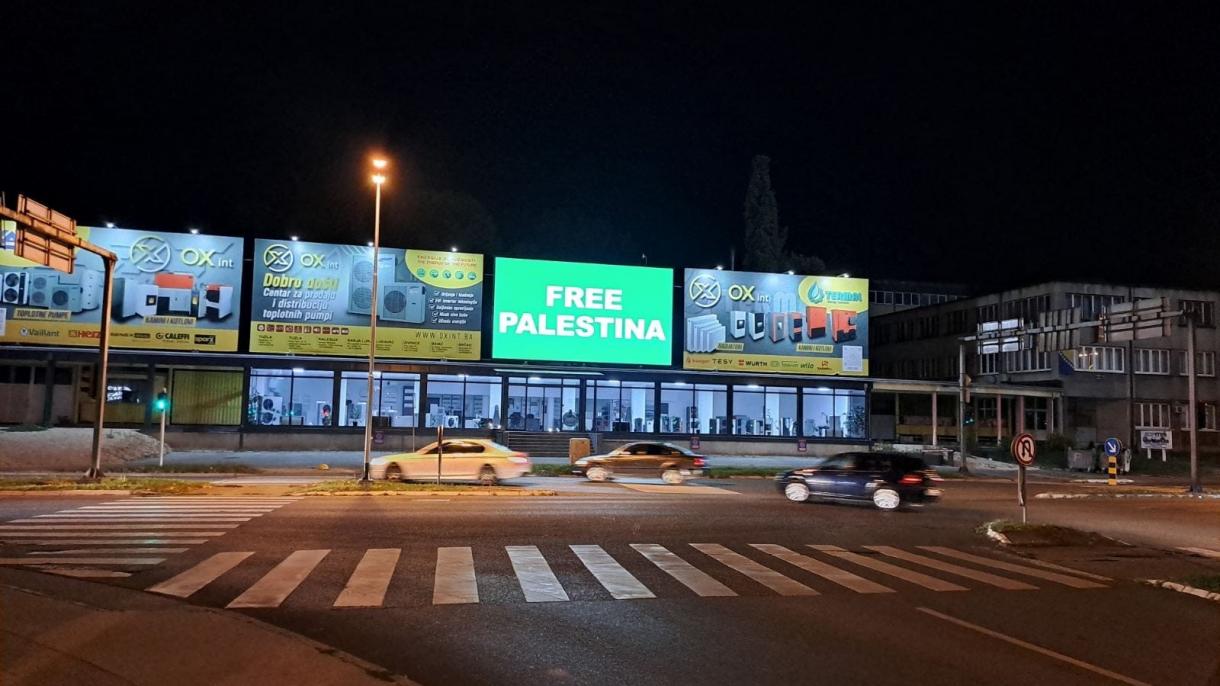 پیام‌های حمایت از فلسطین در بیلبوردهای بوسنی و هرزگوین