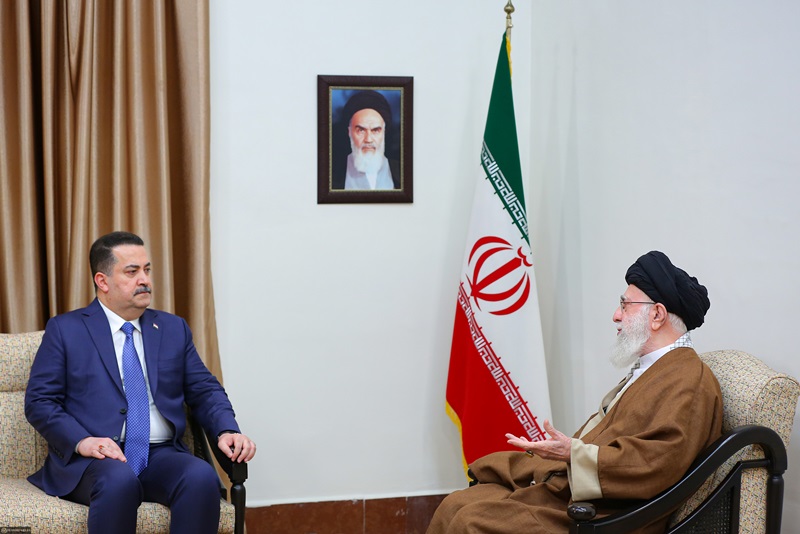 قائد الثورة الإسلامية يلتقي اليوم الاثنين مع رئيس الوزراء  العراقي  