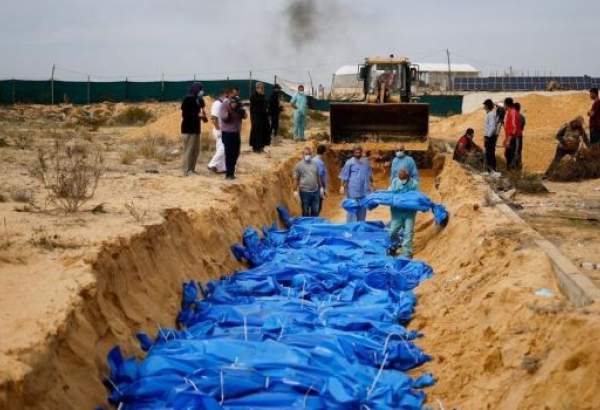 Palestinians bury 100 bodies of Israeli atrocities in mass grave (photo)  